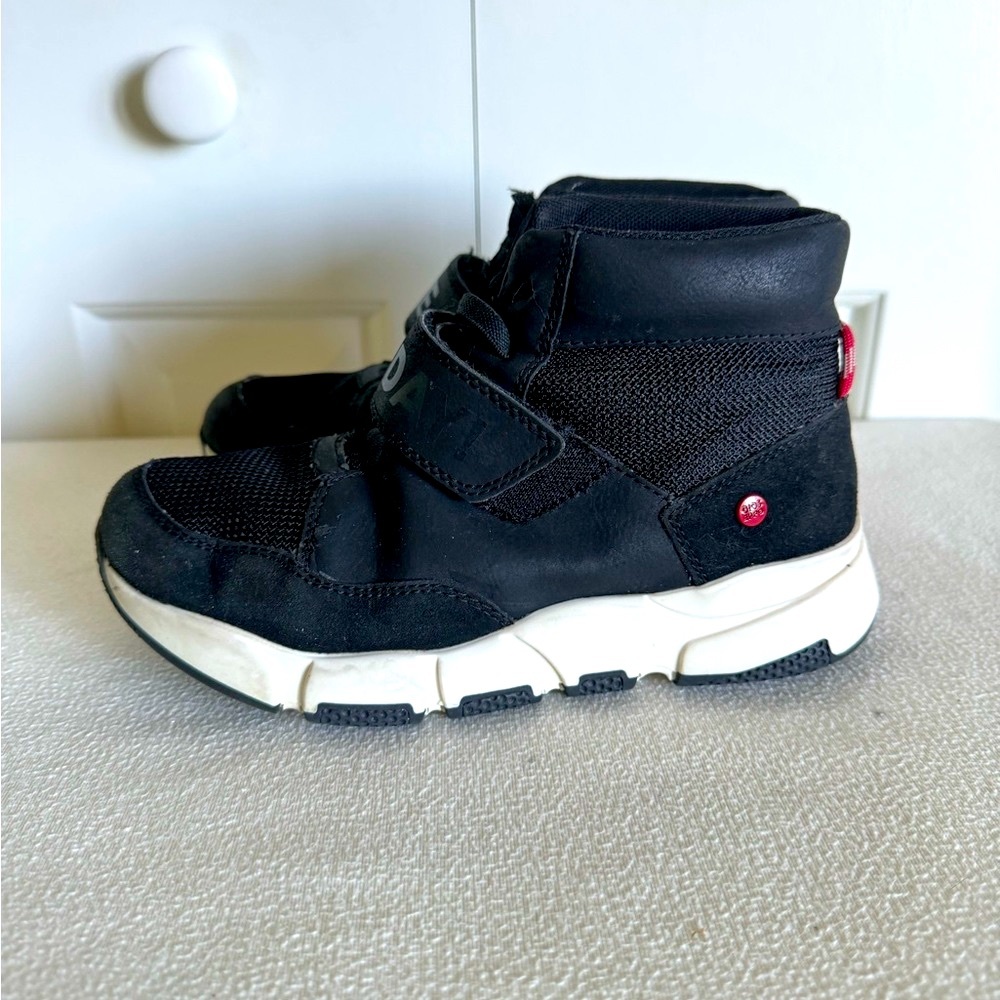 GIOSEPPO Kids Black Faux  Leather /Fabric High Top Sneakers 2.5/34